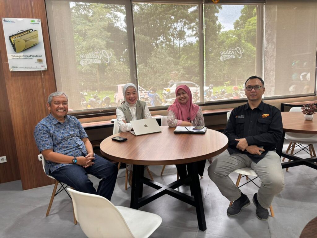 Kunjungan Ketua Komite LSP P1